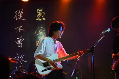 乐队照片 1